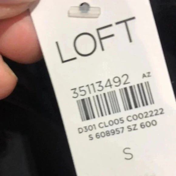 LOFT V-neck keyhole tie,cut out detail shoulder, sleeveless tunic,tank top - Picture 8 of 11